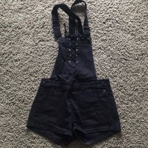 Overall shorts